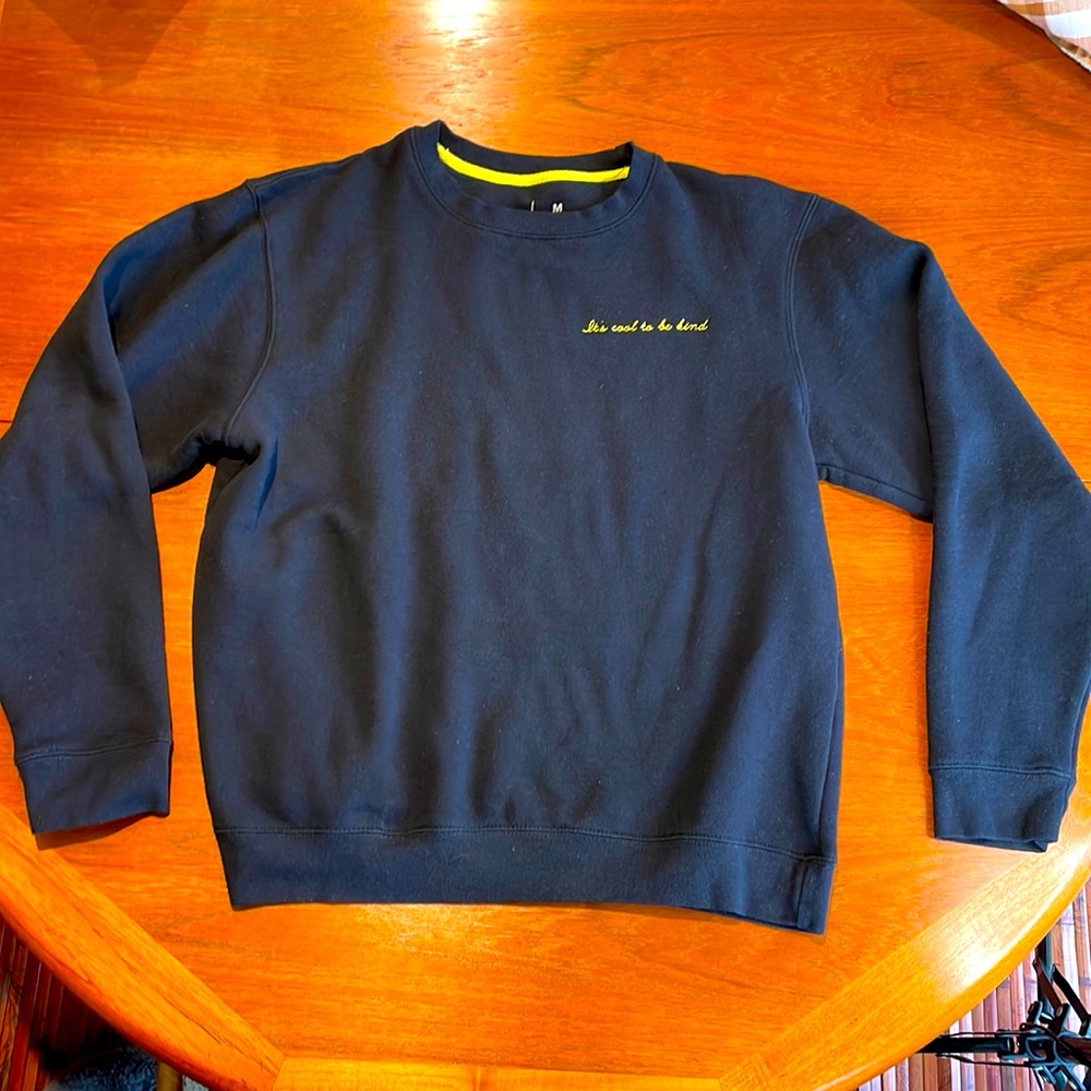 Cool to be Kind Snapchat black sweatshirt size Medium